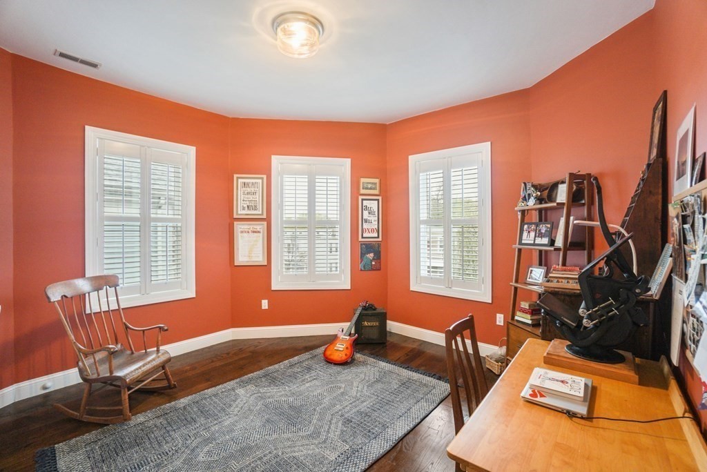 74 Kingsdale Street # 3