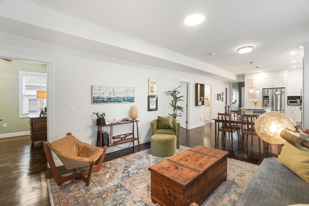 74 Kingsdale Street # 3