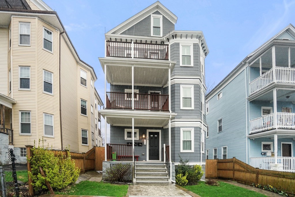 74 Kingsdale Street # 3