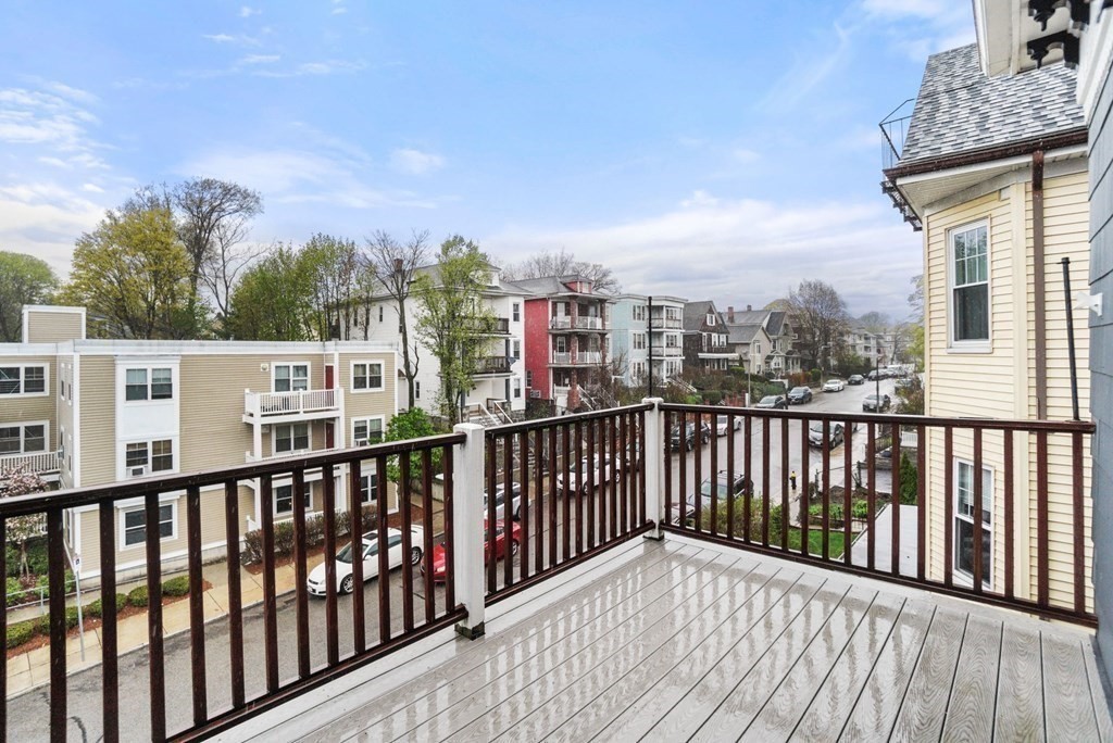 74 Kingsdale Street # 3