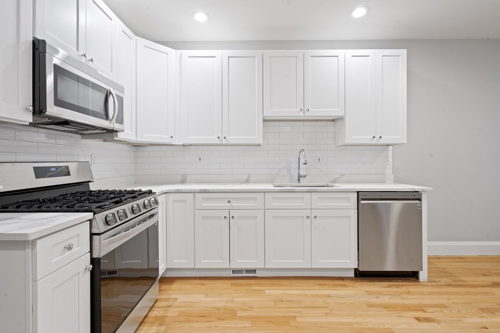 320 W Broadway # 2