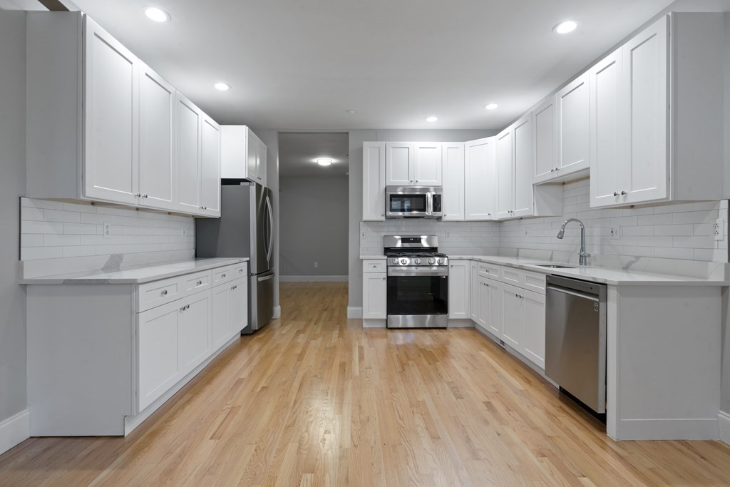 320 W Broadway # 2