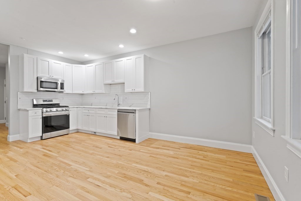 320 W Broadway # 2