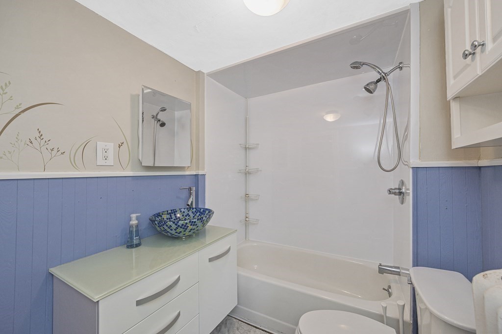 61 Auburn Street # 1
