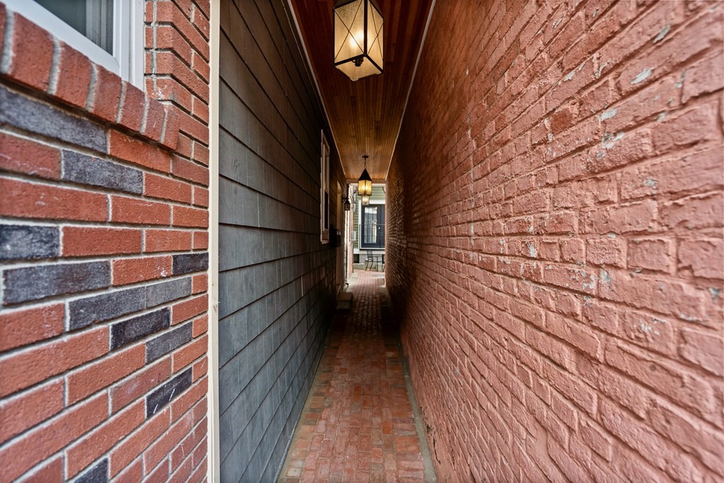 2 Walsh Place # 2