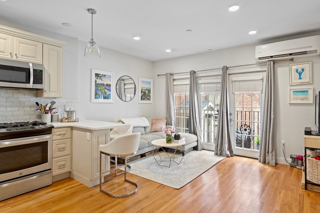 2 Walsh Place # 2