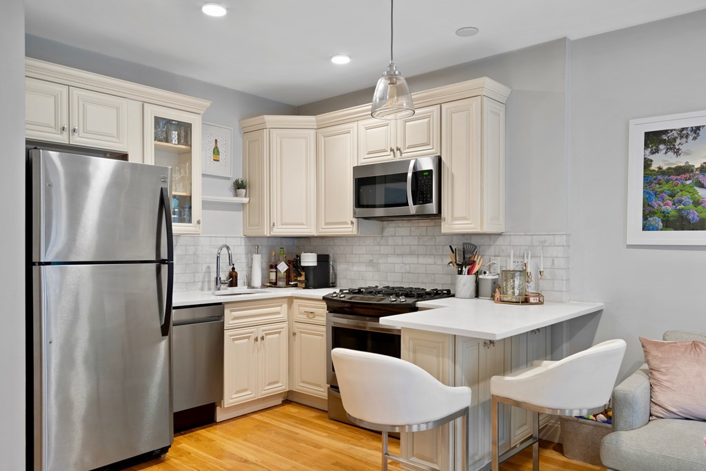 2 Walsh Place # 2