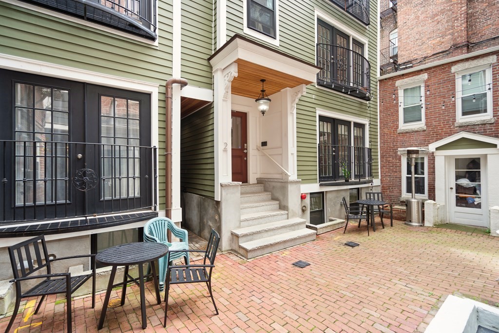 2 Walsh Place # 2