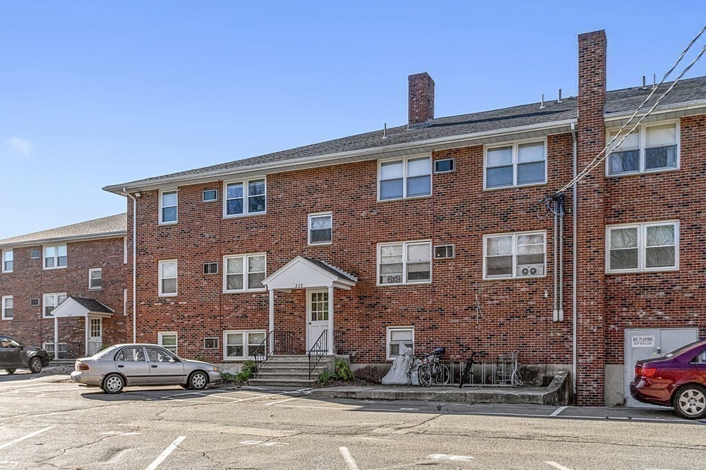 239 Main St # B10