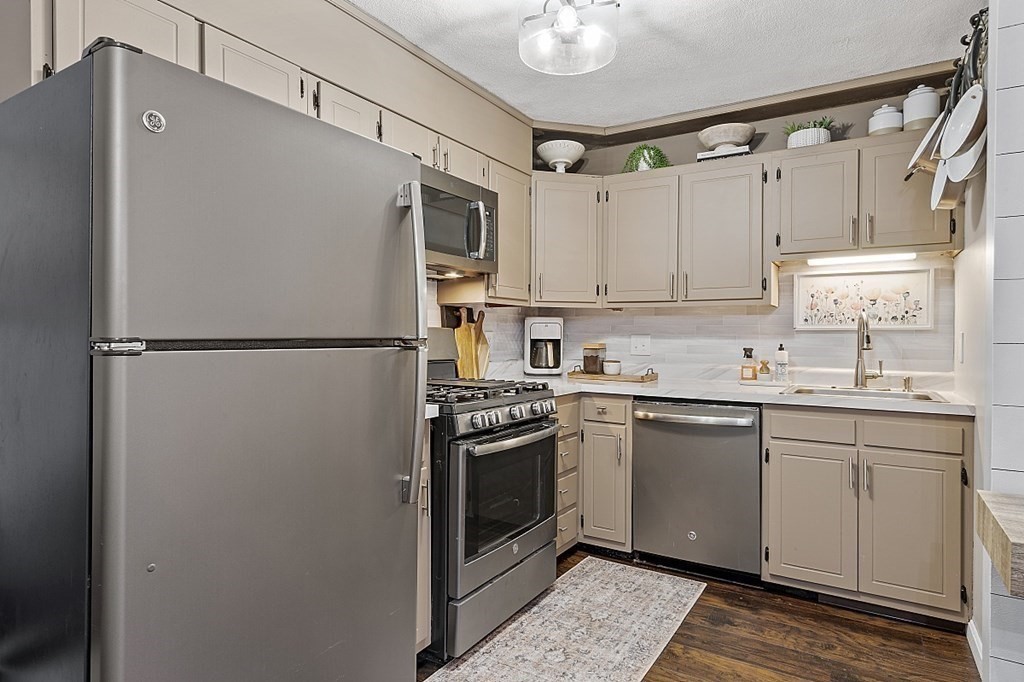 239 Main St # B10