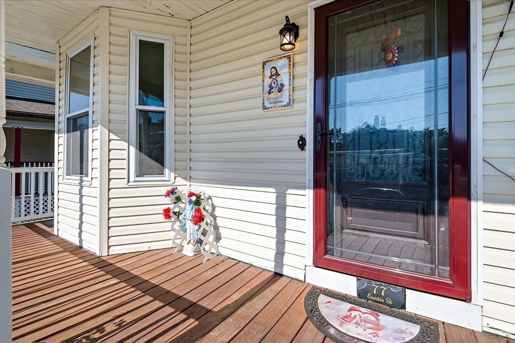 77 Eustis St