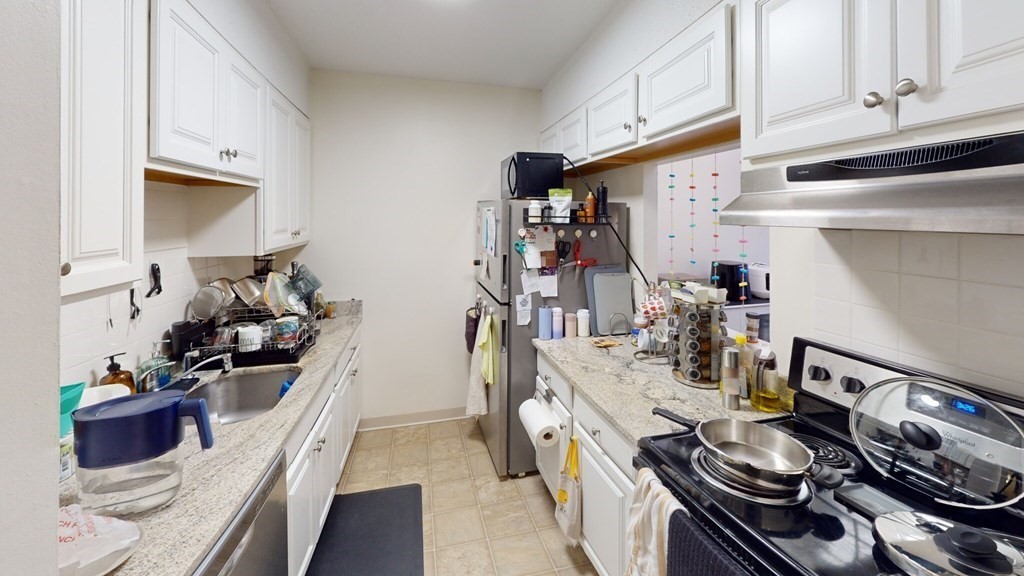 70 Centre St # 1A