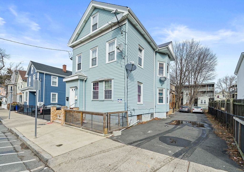 31 Heard St
