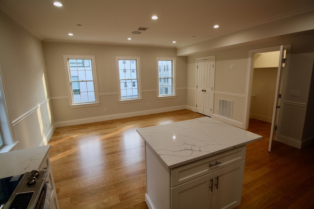 276 Athens St PH