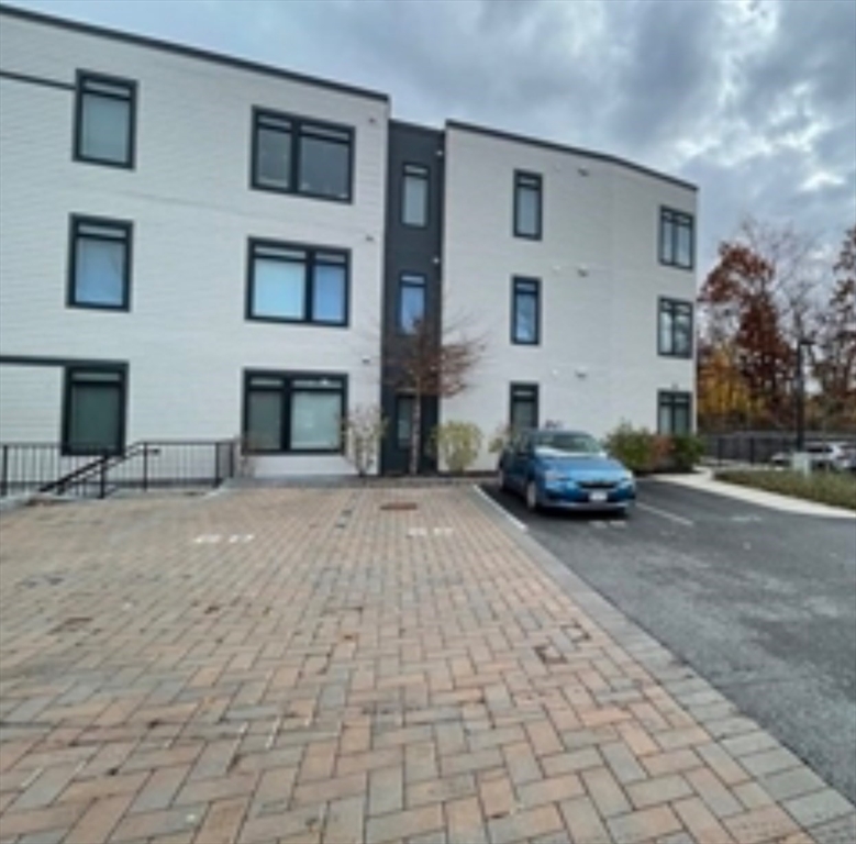 4945 Washington Street # 404