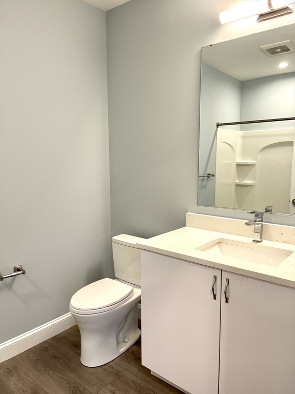 4945 Washington Street # 404