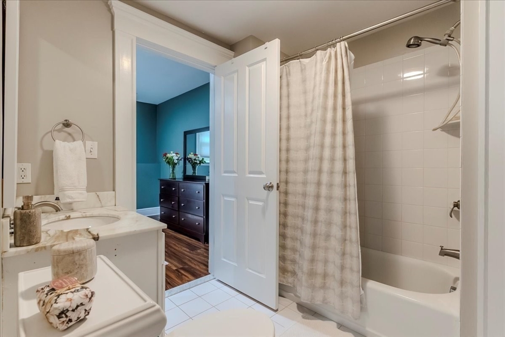 17 Park St # 1