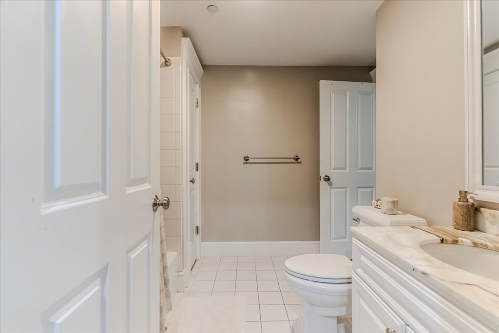 17 Park St # 1