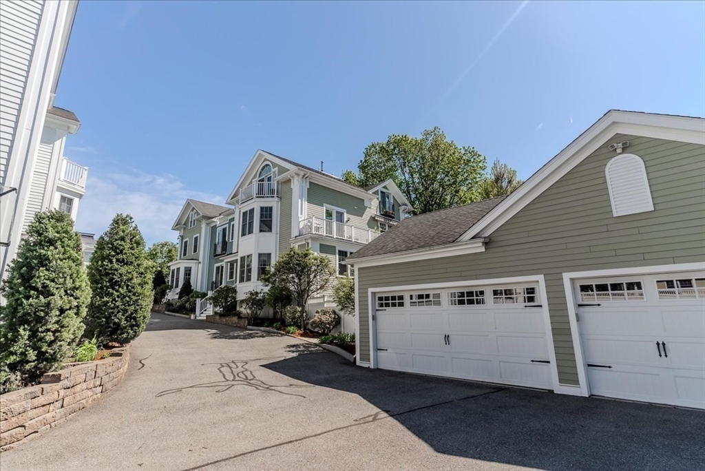 17 Park St # 1