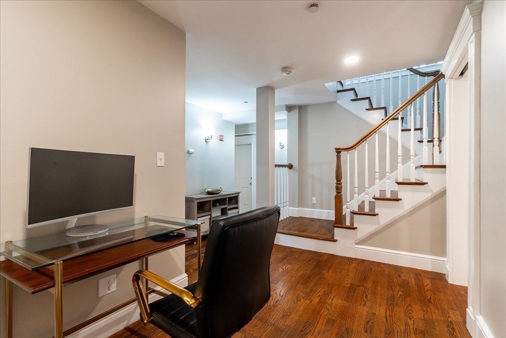 17 Park St # 1