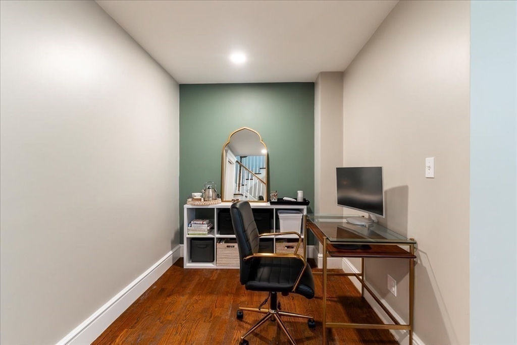 17 Park St # 1