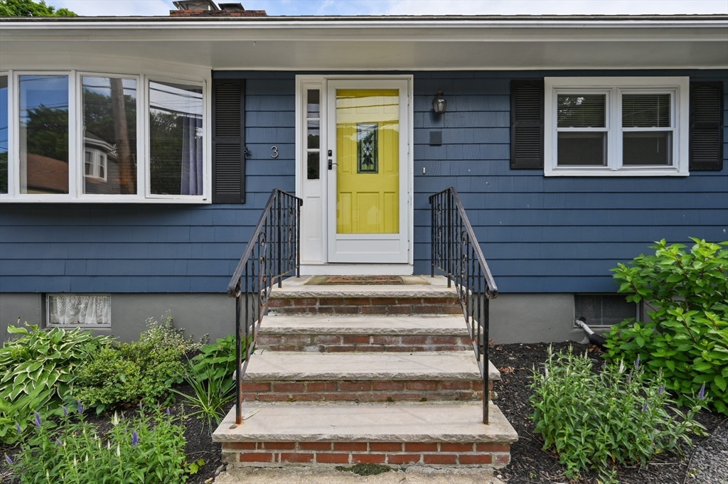 3 Bowman St