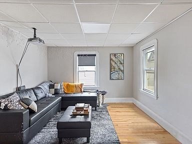 14 Staples Avenue # 2