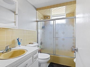 14 Staples Avenue # 2