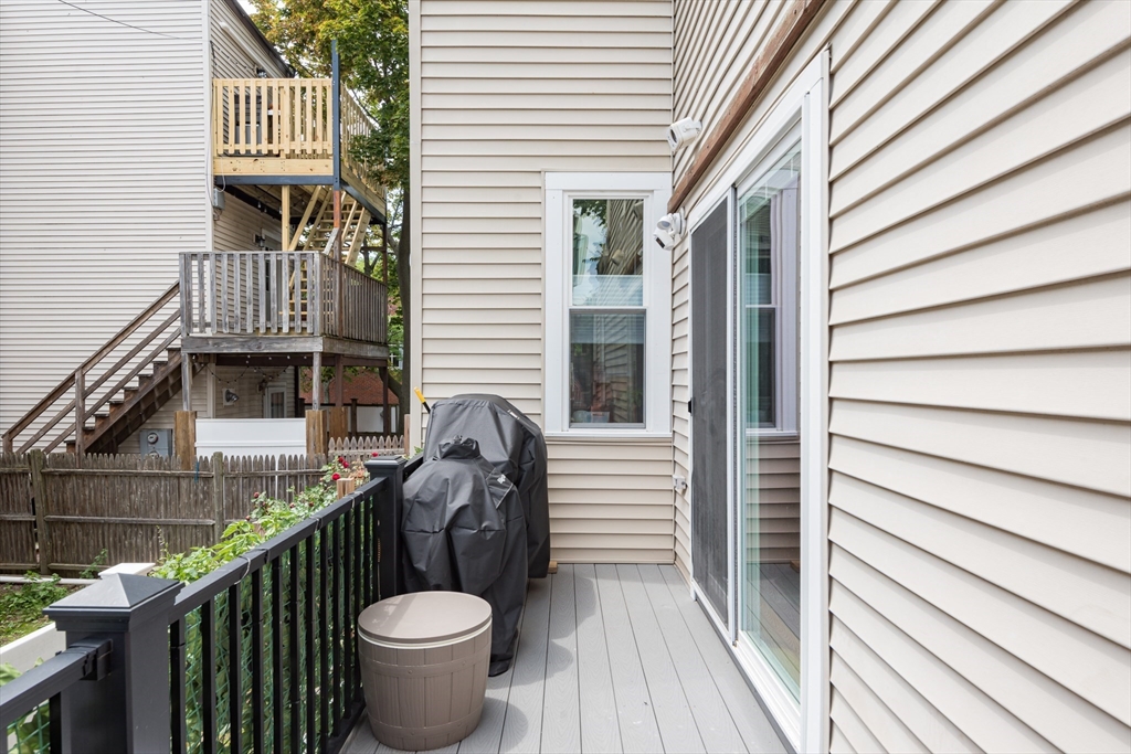 84 H St # 1