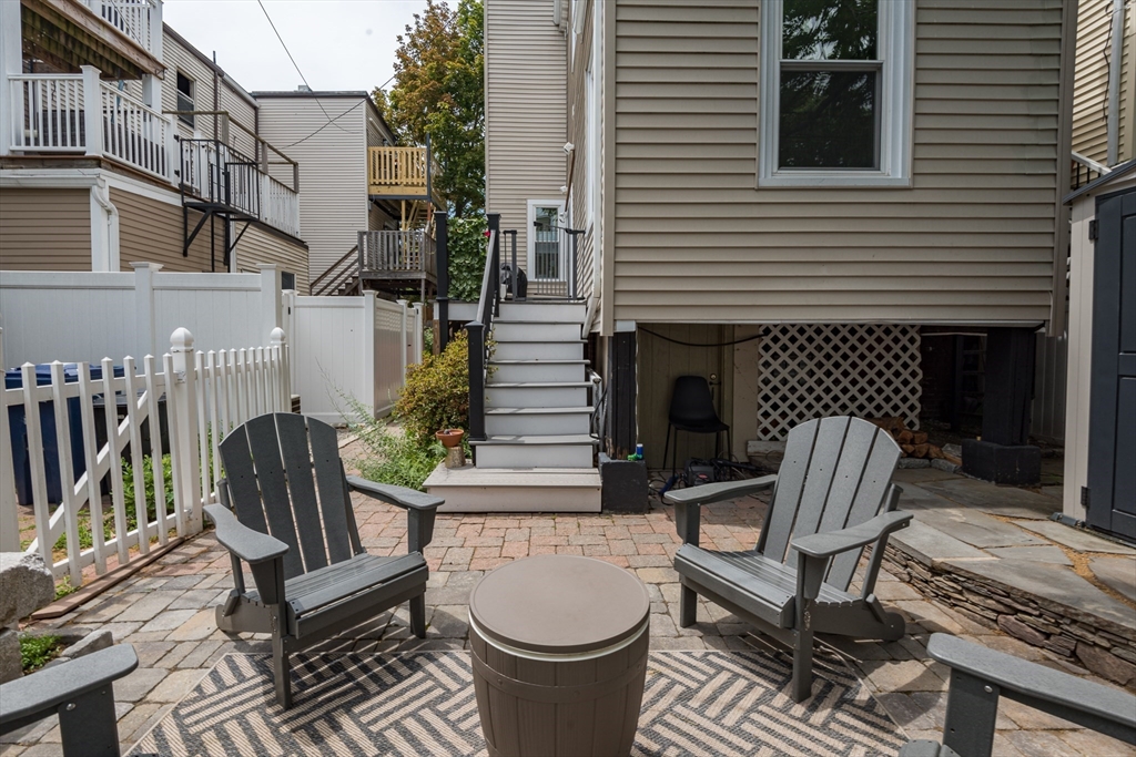 84 H St # 1