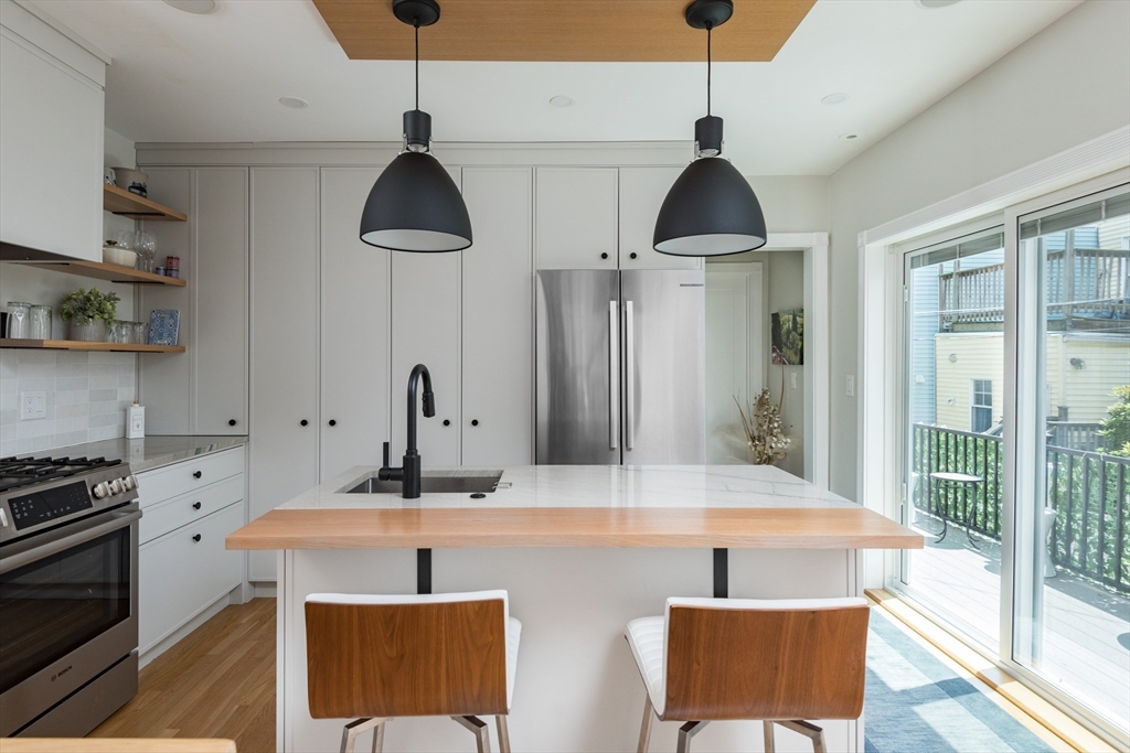 84 H St # 1