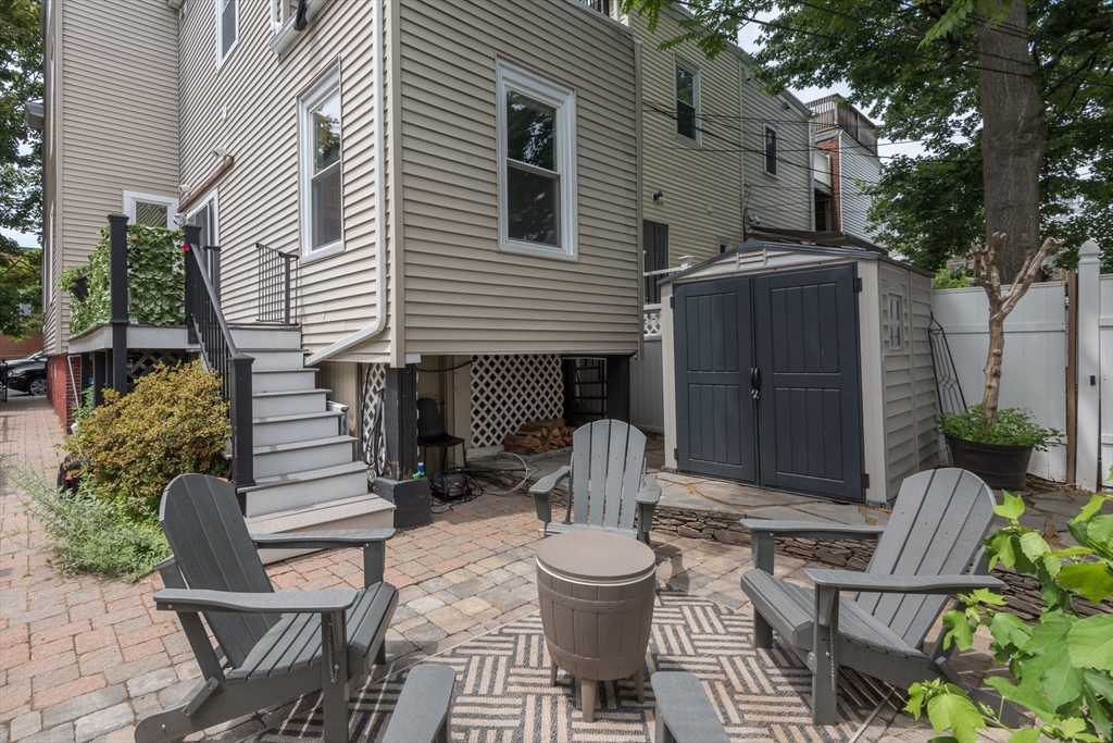84 H St # 1