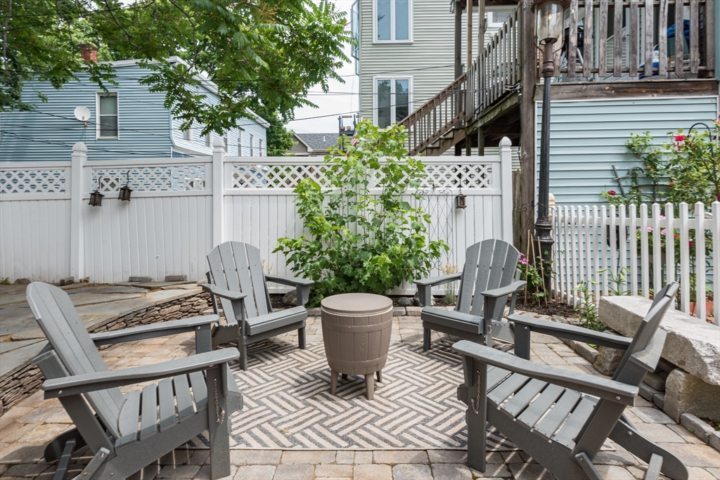 84 H St # 1