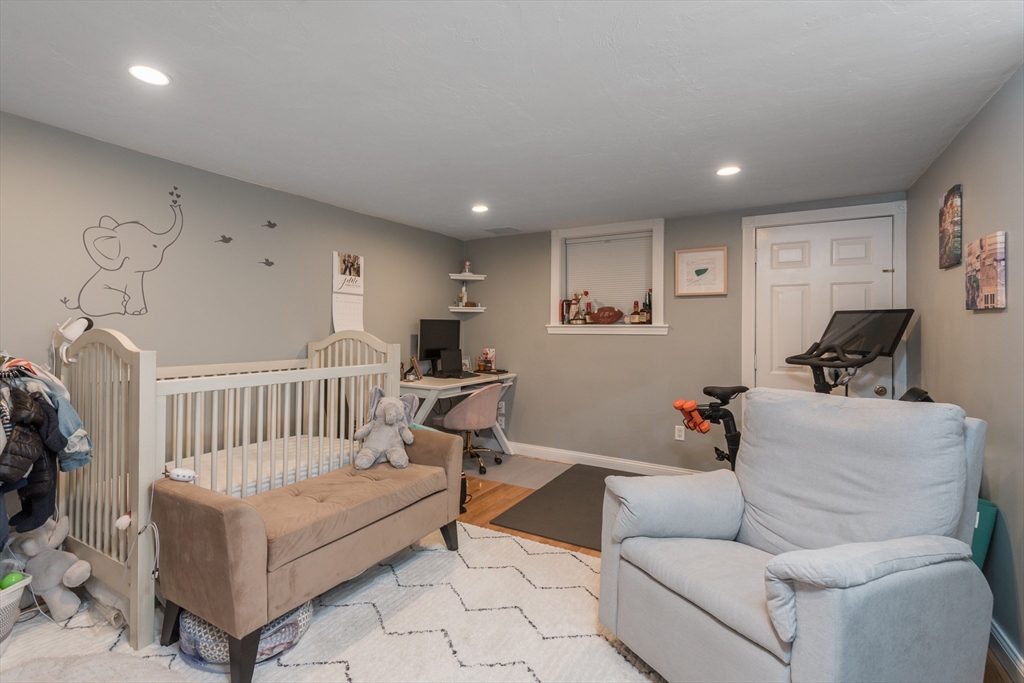 84 H St # 1