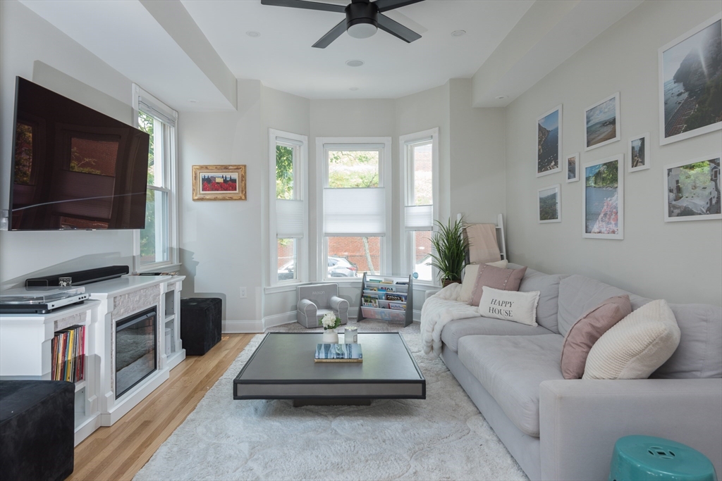 84 H St # 1