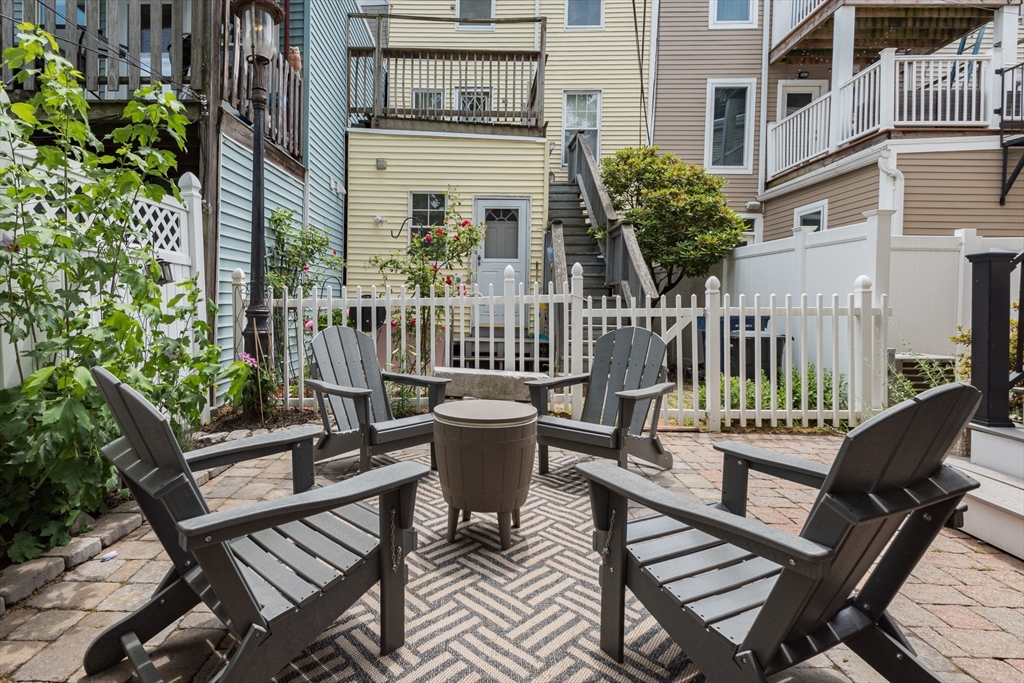 84 H St # 1