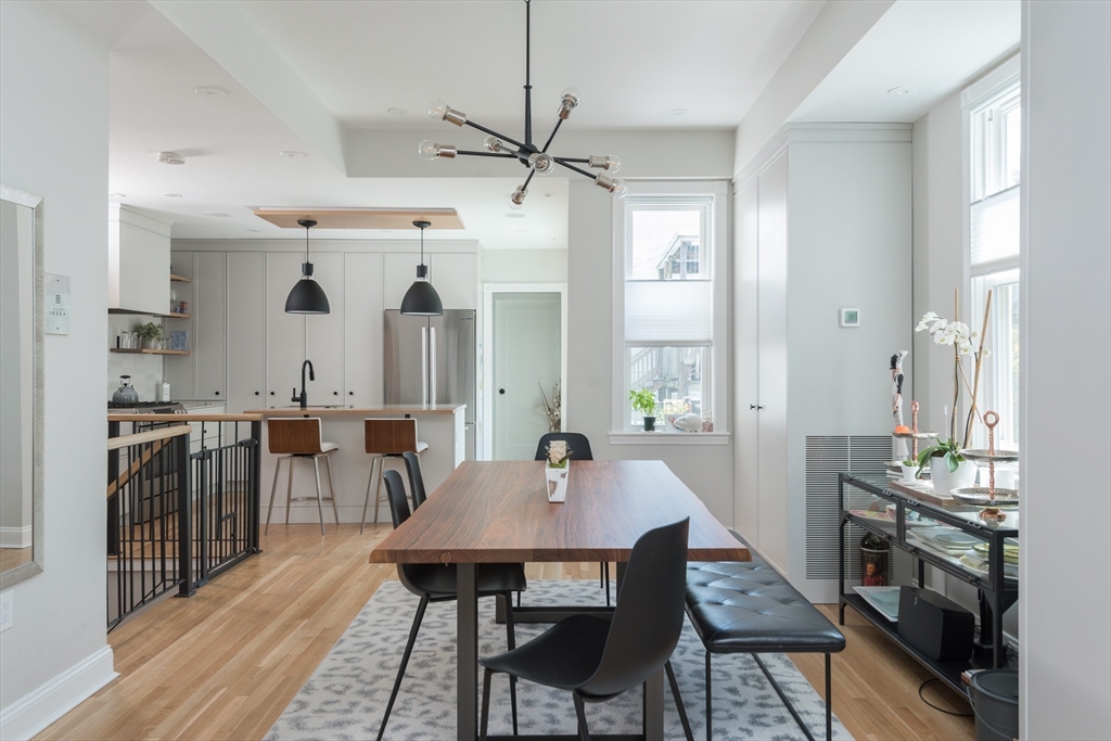 84 H St # 1