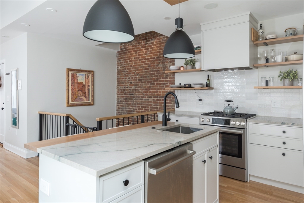 84 H St # 1
