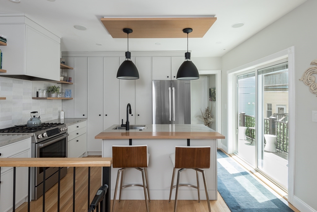 84 H St # 1