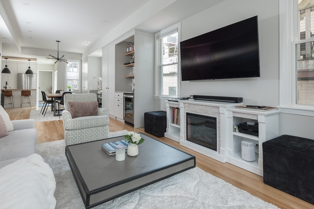 84 H St # 1