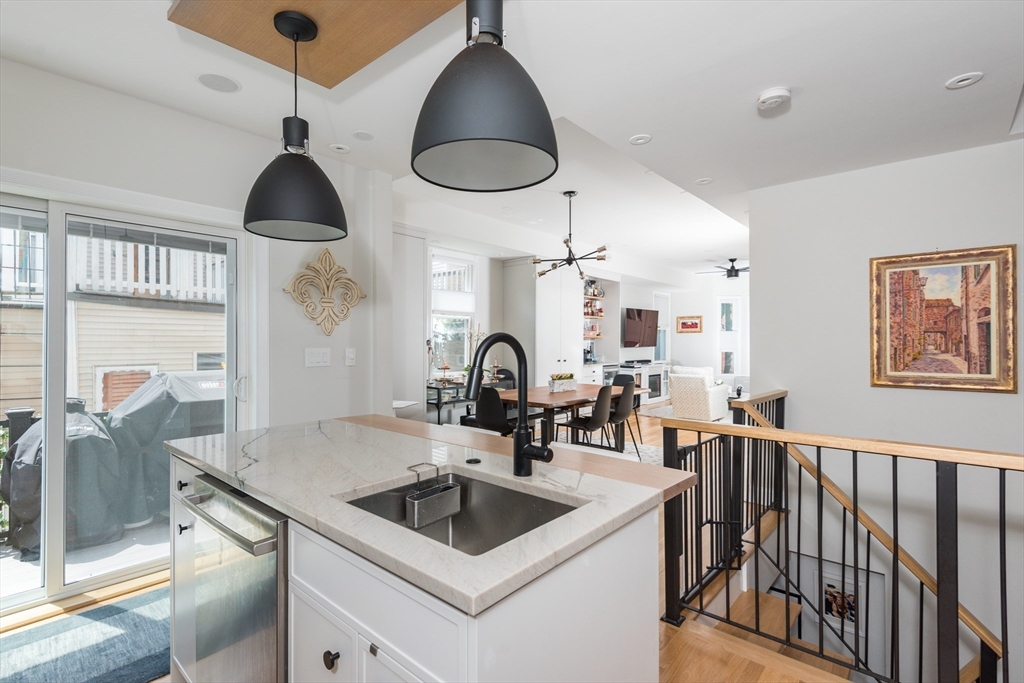 84 H St # 1