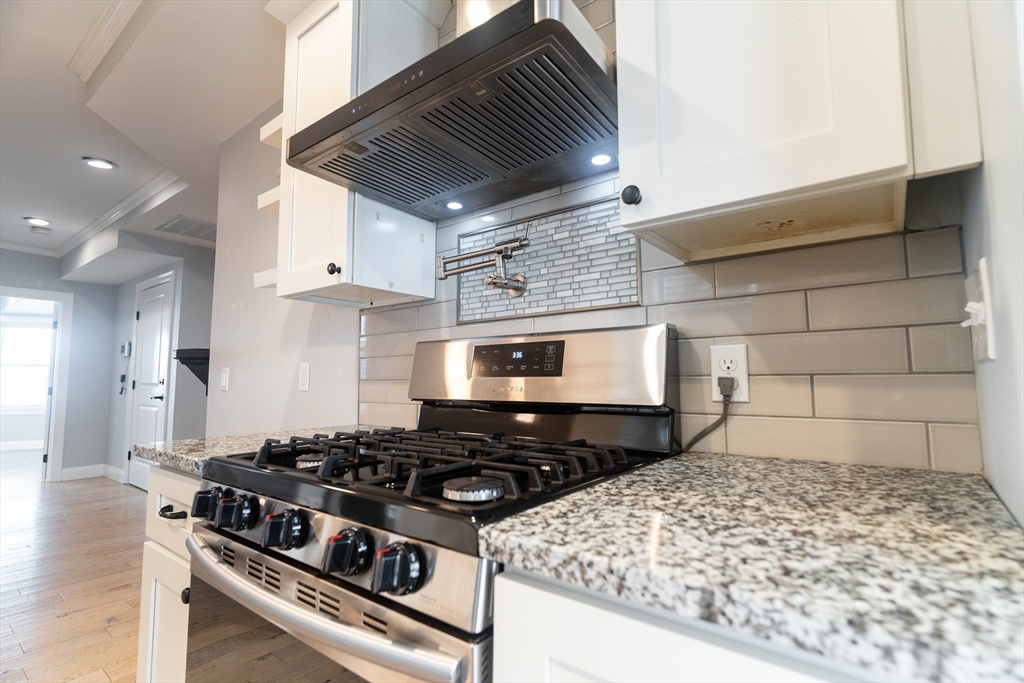 30 Rawson St # 2
