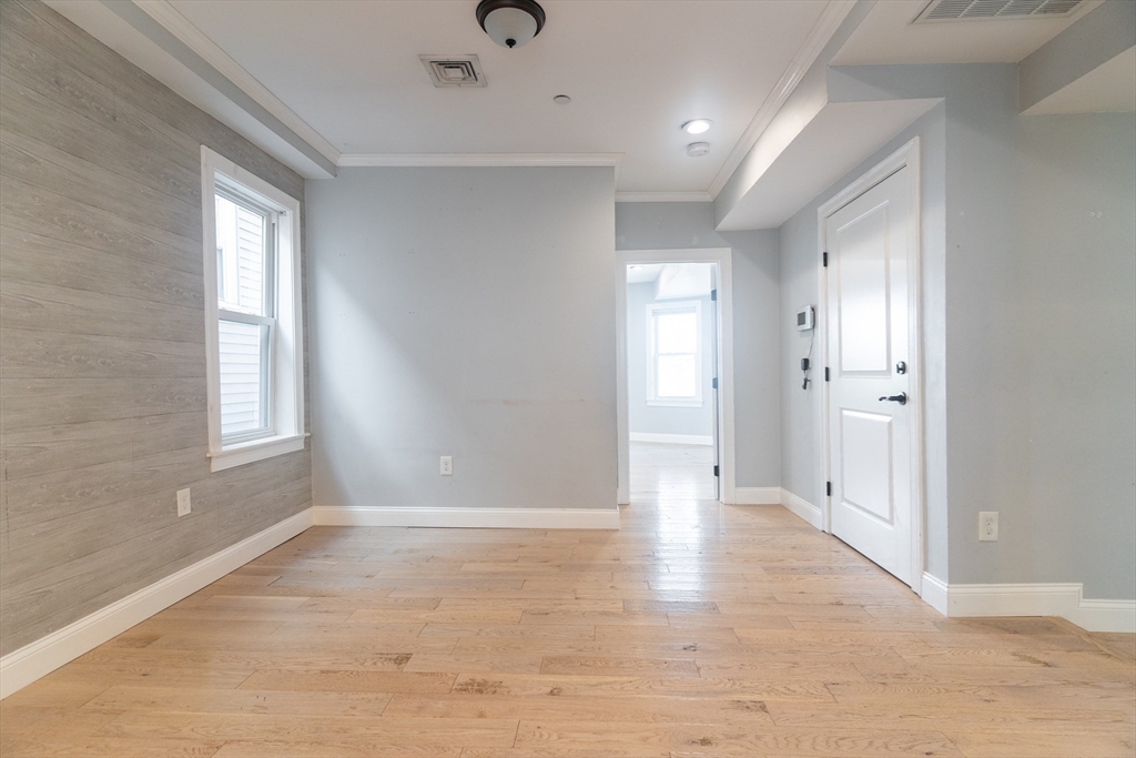 30 Rawson St # 2