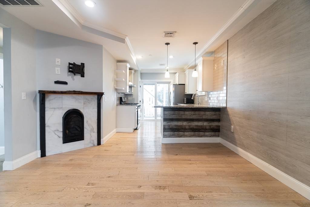30 Rawson St # 2