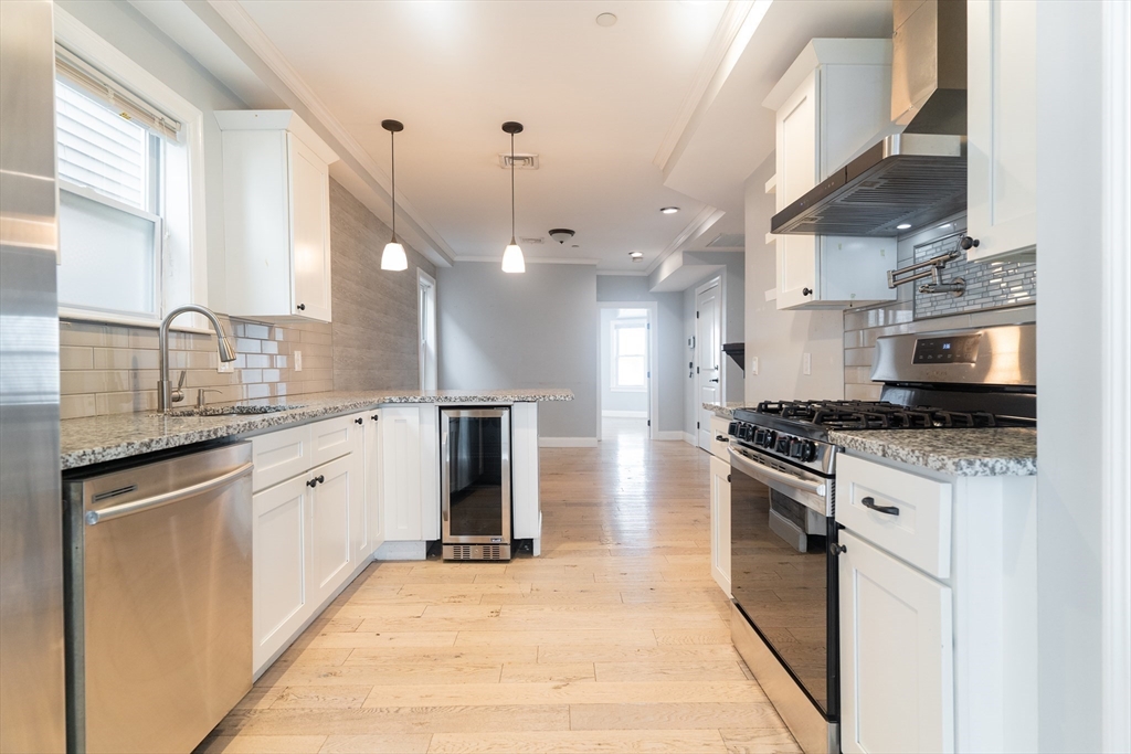 30 Rawson St # 2