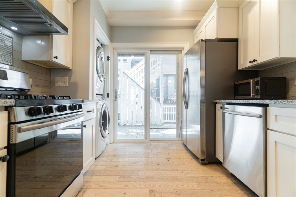 30 Rawson St # 2