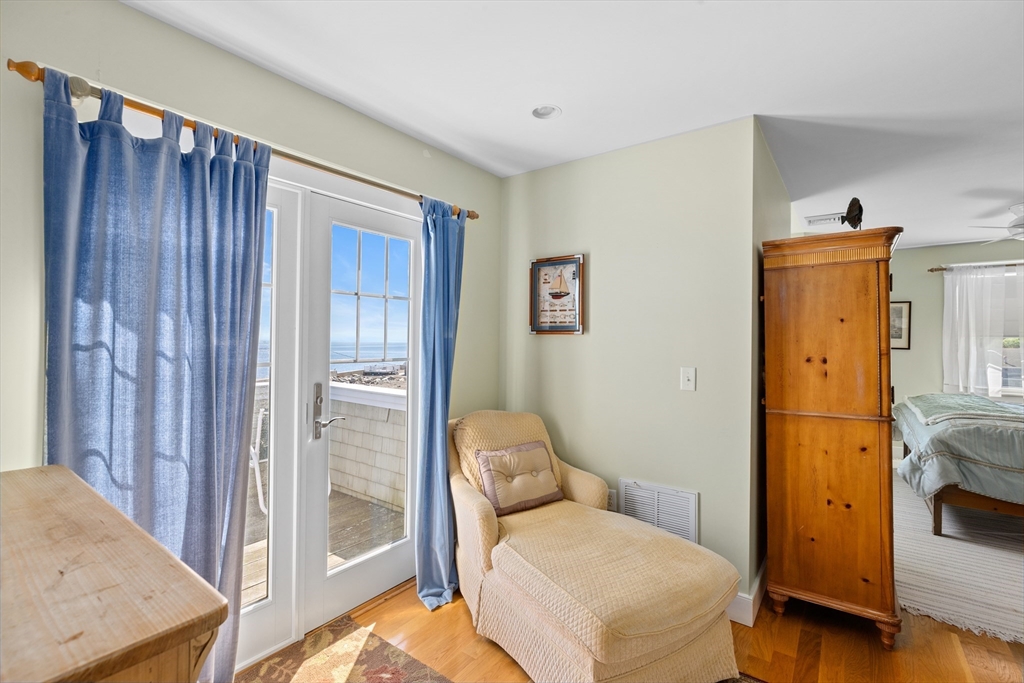 33 Oceanside Dr