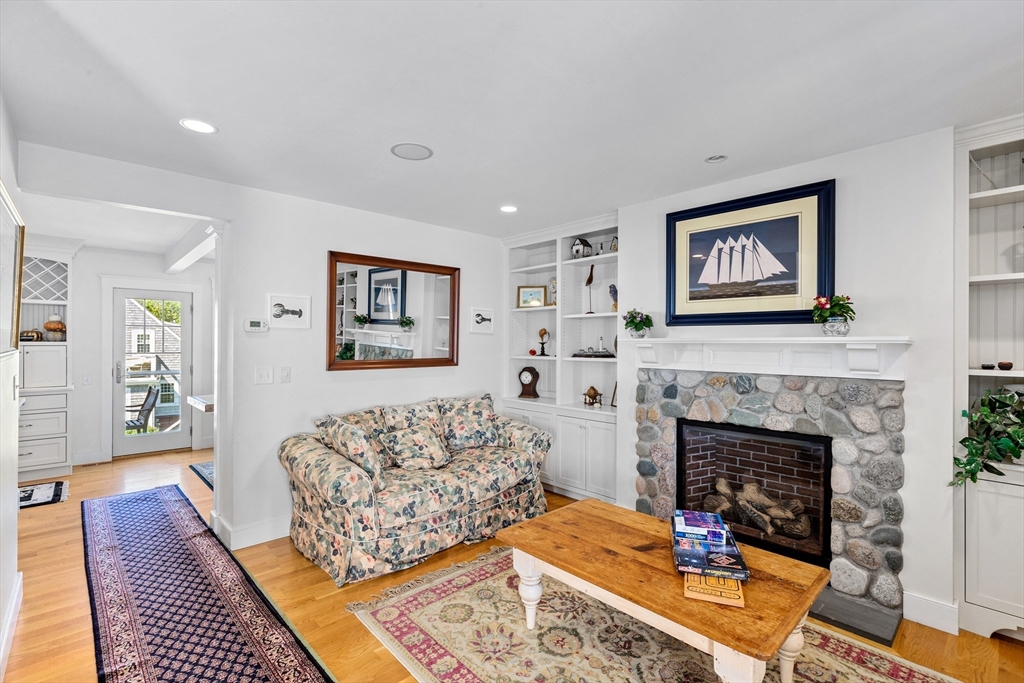 33 Oceanside Dr