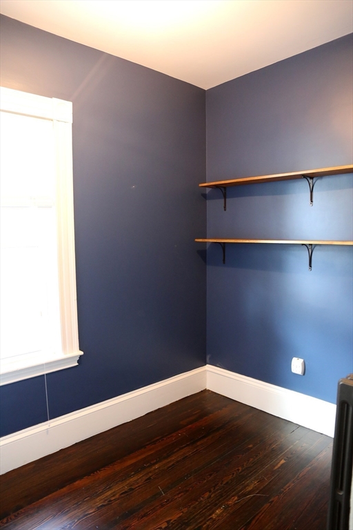 53 Bakersfield St # 2