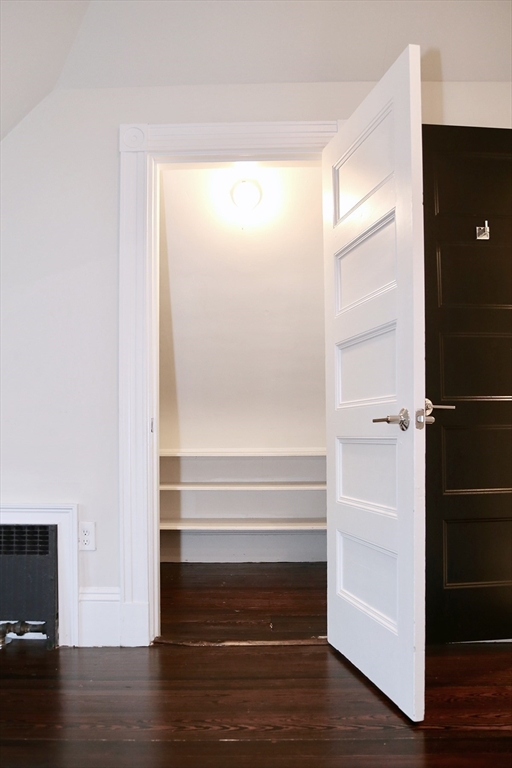 53 Bakersfield St # 2